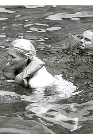 Постер Overboard